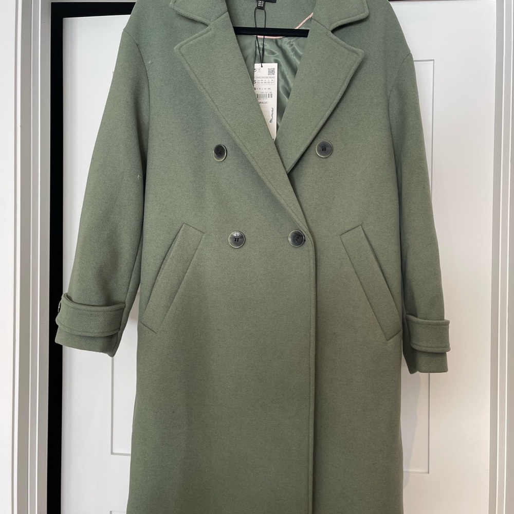 Stylish Double-Breasted Green Coat